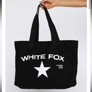 WHITE FOX Never Wrong Tote Bag
Black/White
 Tote Bag NWT